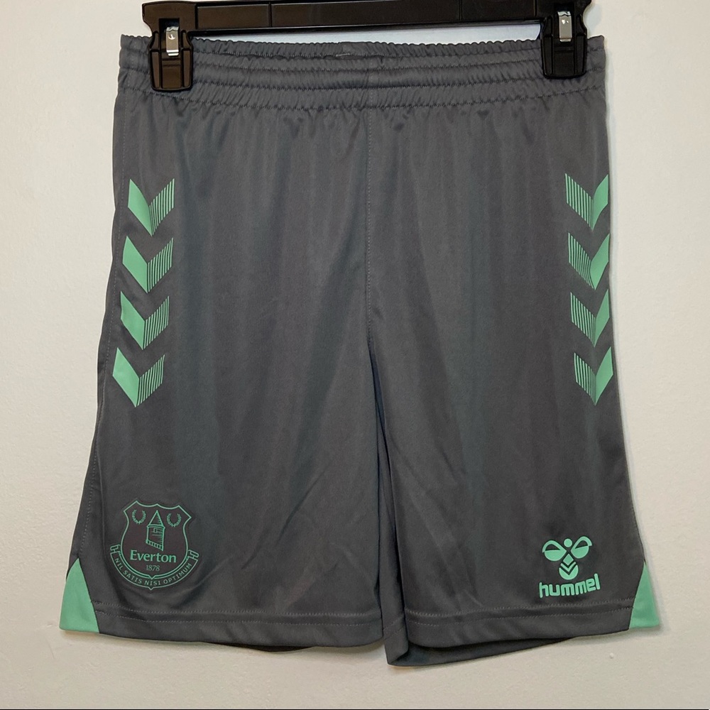 NWT Hummel Everton Shorts - Youth L
